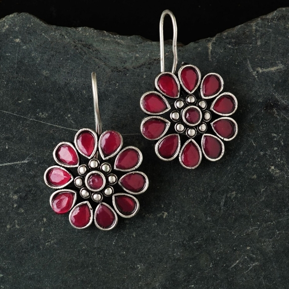 NIKETAM Jewelry - EARRINGS